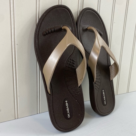 Okabashi Marina Women’s Open Toe Synthetic Brown Gold Thong‎ Sandals (M/L) - Picture 4 of 11